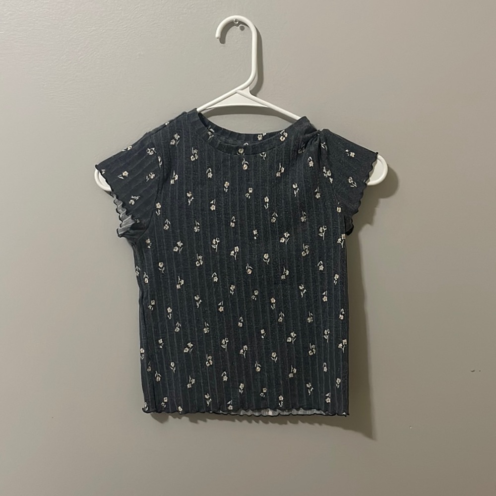 Flower print tee